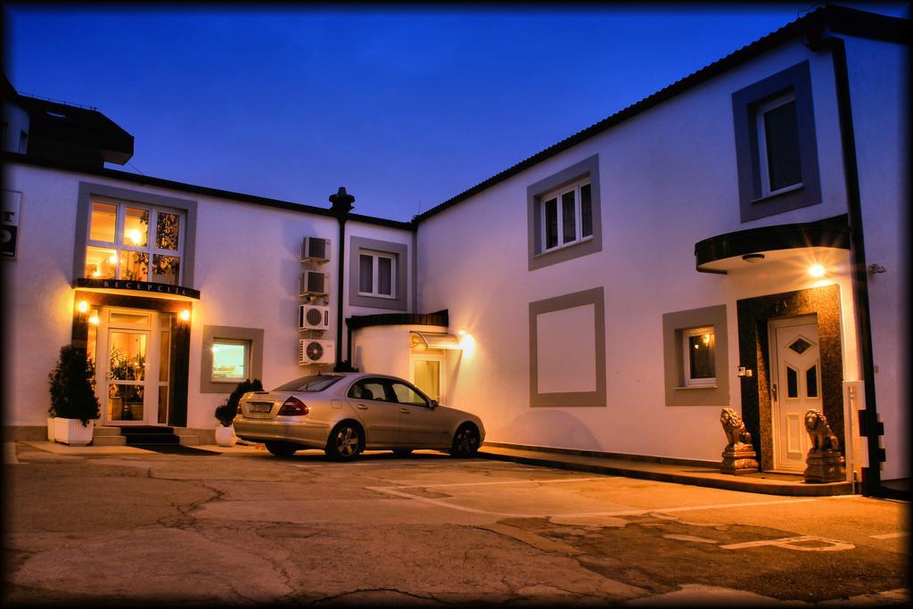 Hotel Tina