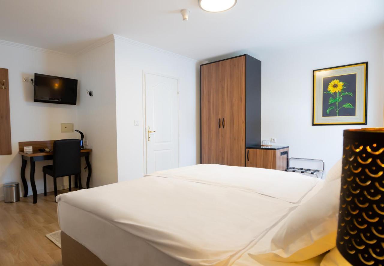 Tina Hotel